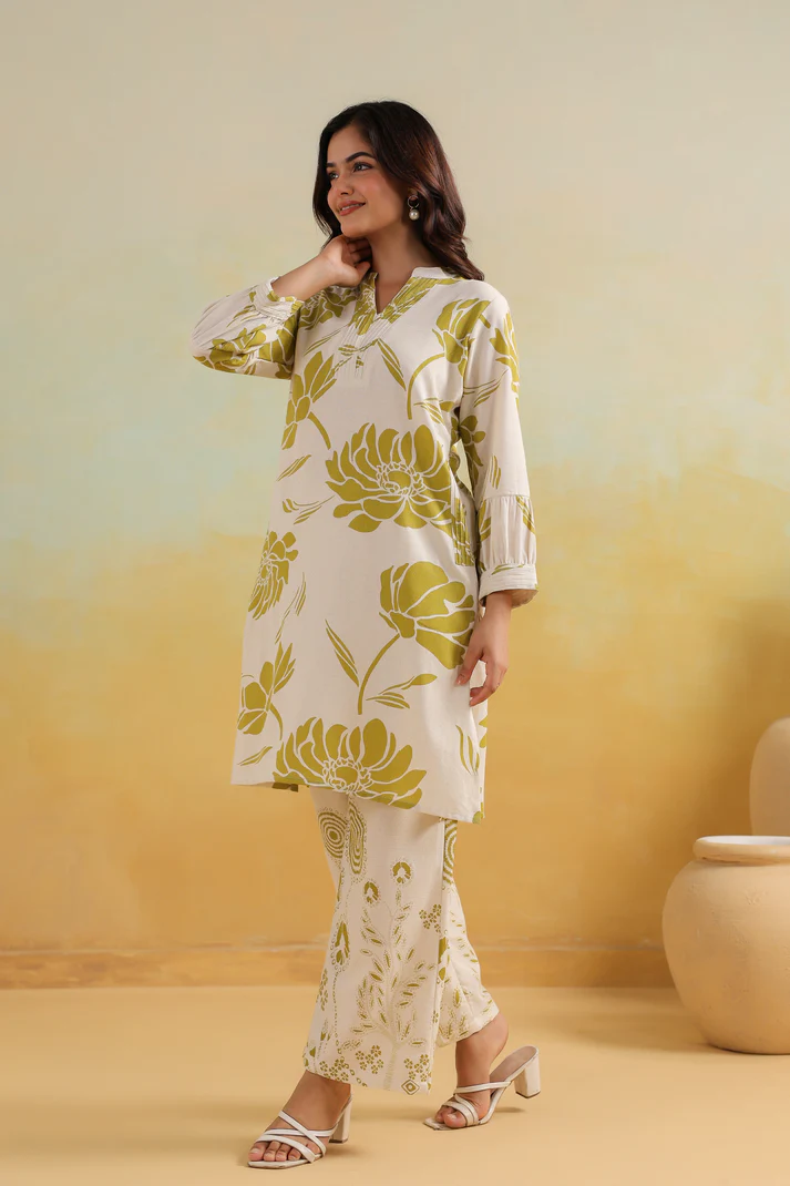 ivory-olive-floral-co-ord-set-in-cotton-comfort-looking-straght
