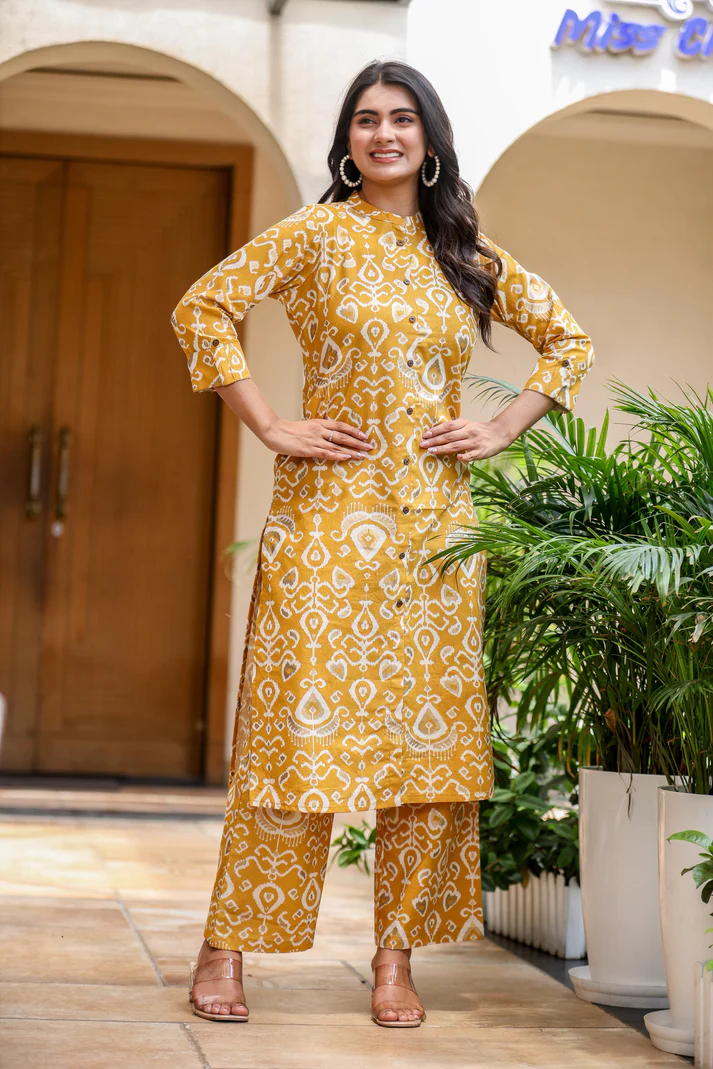 yellow-printed-co-ord-set-for-women-mustard-kurta-pants-smiling